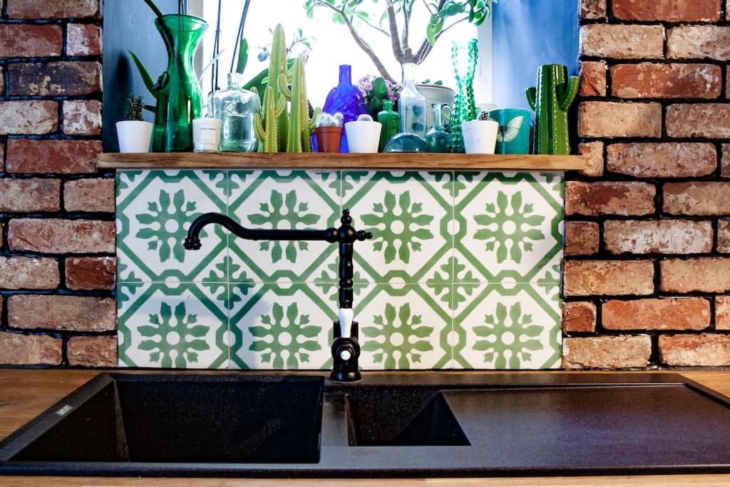 Colourful Great Location! Apartment Bristol