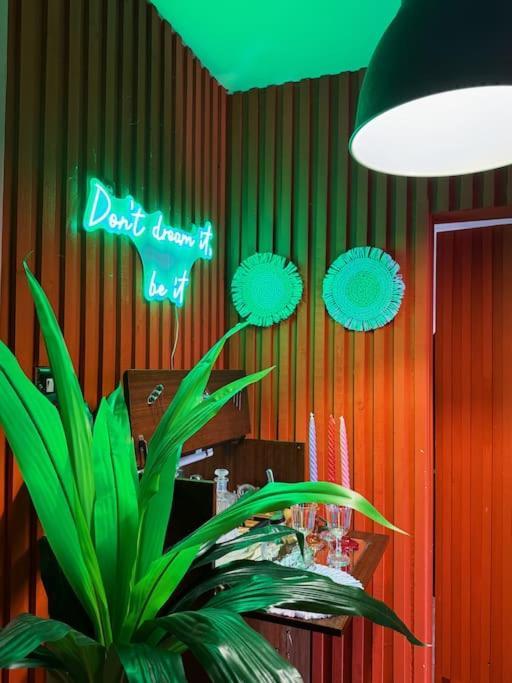 Colourful Great Location!